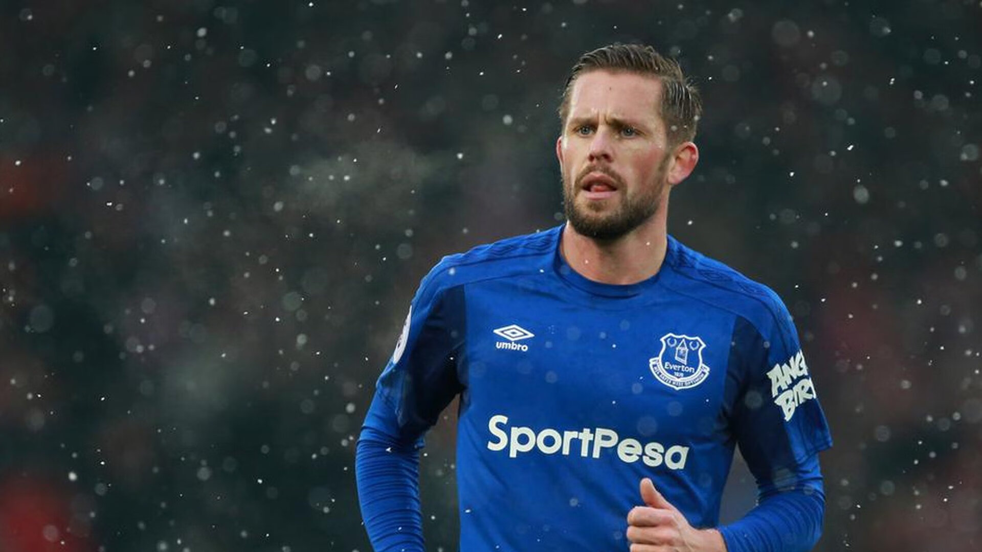 场均得分高但命中率低的球员分析，命中率百分百的球员